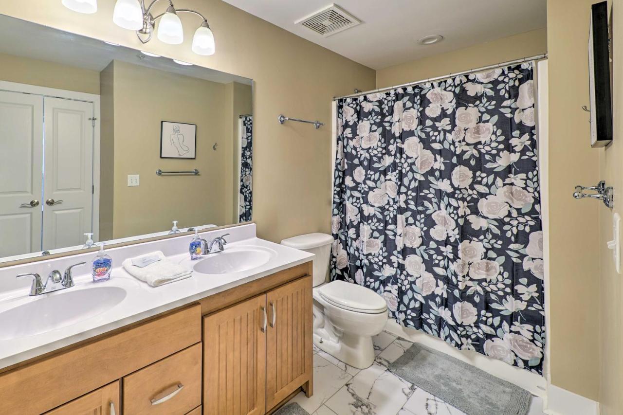 Grand Haven Condo - Walk To Nearby Hot Spots! Esterno foto