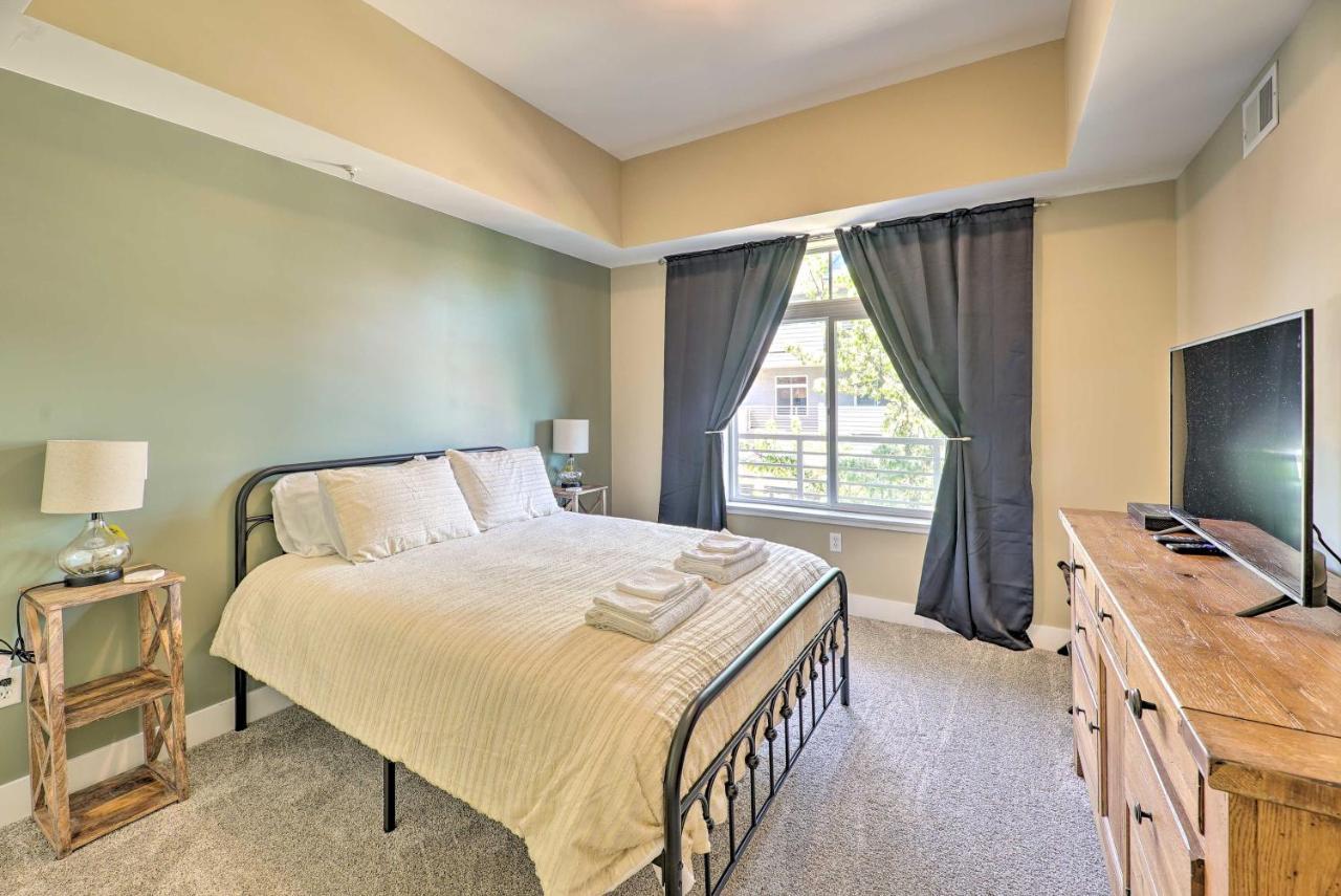 Grand Haven Condo - Walk To Nearby Hot Spots! Esterno foto